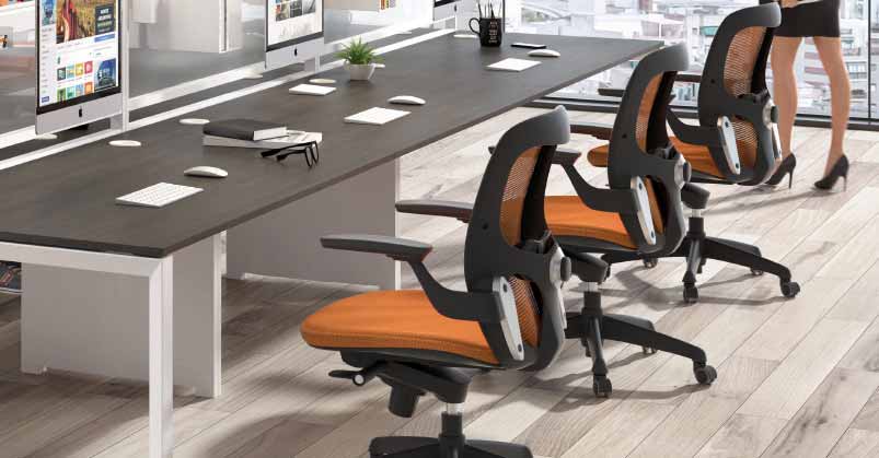 Amira chair with a low backrest