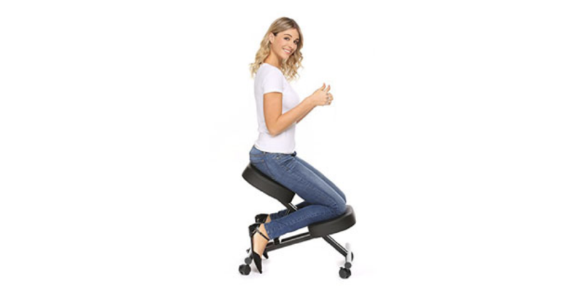 Ergonomic kneeling chair that relieves the back